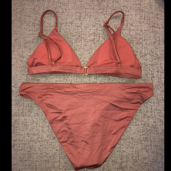 Bikini - Picture 2 of 2